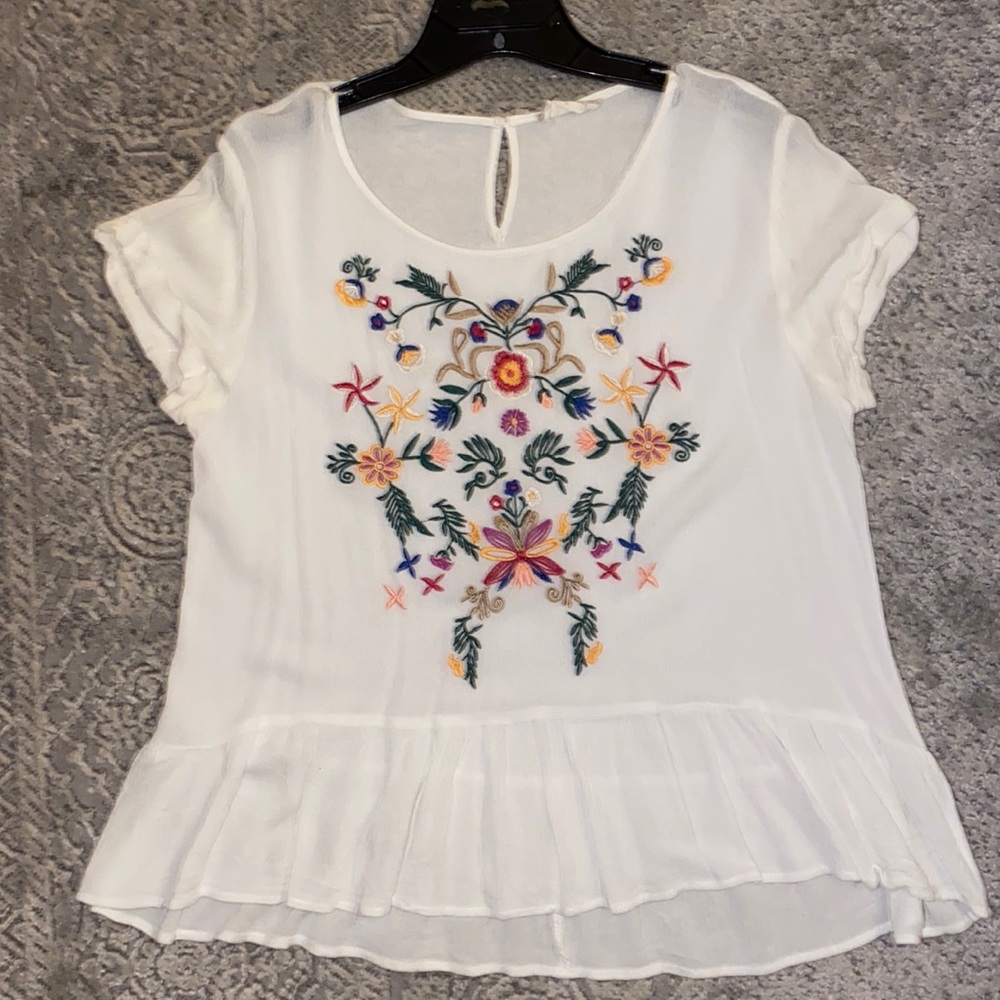 Floral embroidered shirt